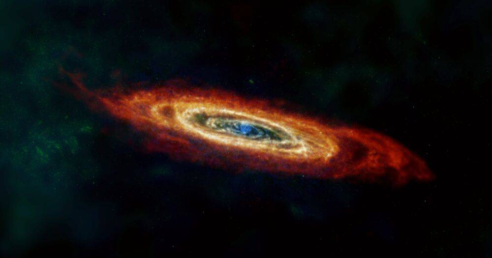 Невероятное зрелище. NASA показало уникальные снимки ближайших к Млечному Пути галактик (фото)