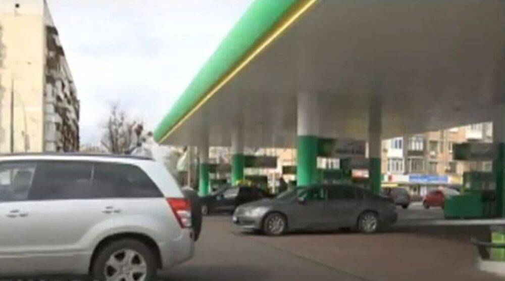 Дефицит бензина в Украине: Данилов рассказал, какой будет цена на топливо
