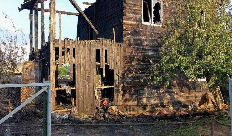 В дачном поселке под Тюменью сгорел жилой дом
