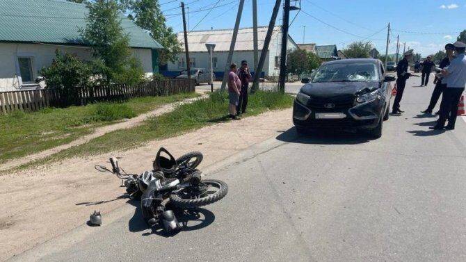 Двое детей на мопеде пострадали в ДТП в Оренбургской области