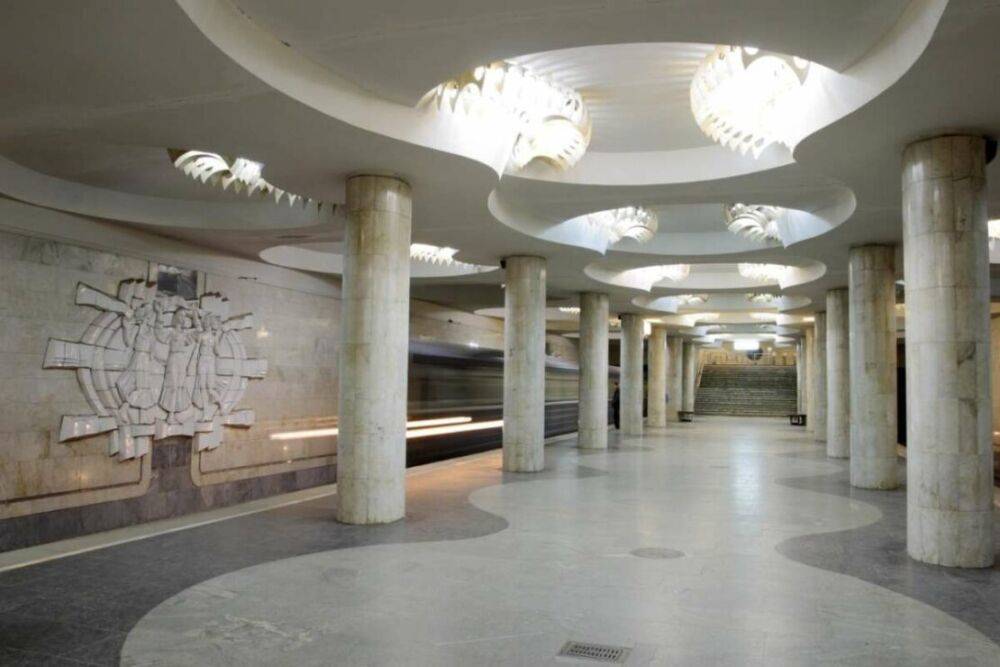 На Салтовской ветке метро три станции снова закрывают для пассажиров