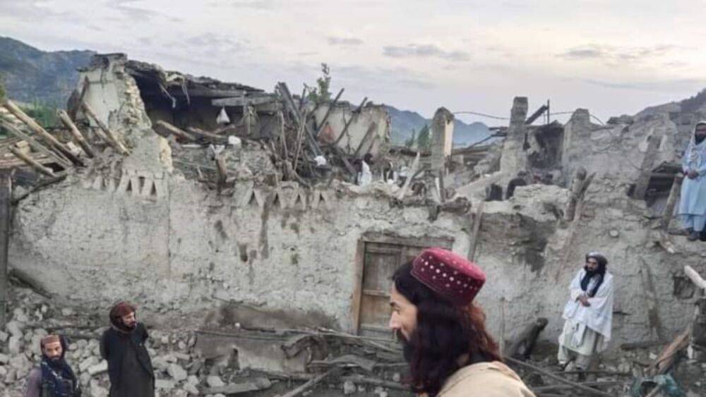 Из-за землетрясения в Афганистане погибли 255 человек
