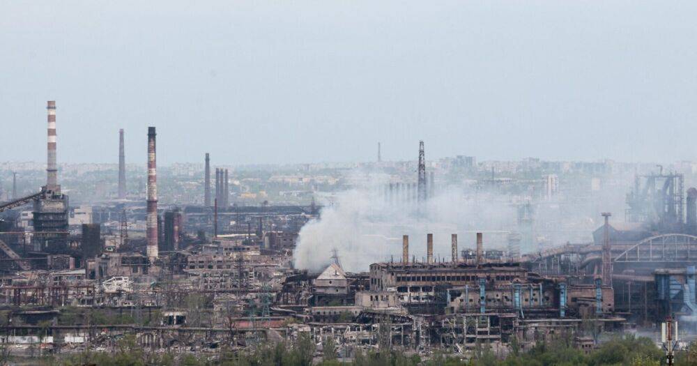 Оккупанты в Мариуполе передумали сносить завод "Азовсталь"