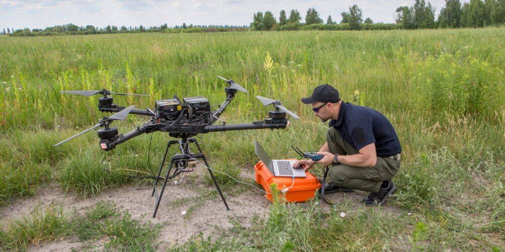 Поддержка с воздуха. Как украинские поля разминируют с помощью новейших дронов с искусственным интеллектом — репортаж НВ