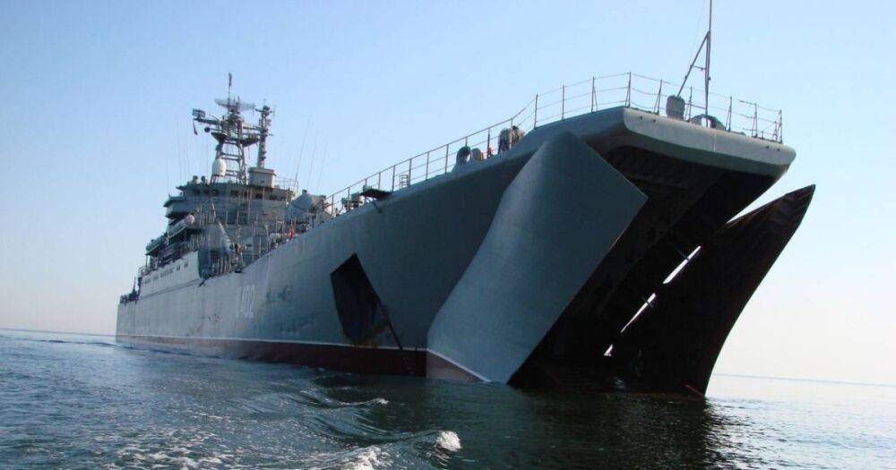 В Черном море впервые скопилось так много российских десантных кораблей — СМИ