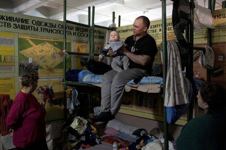 800 жителей Северодонецка прячутся под химическим заводом "Азот"