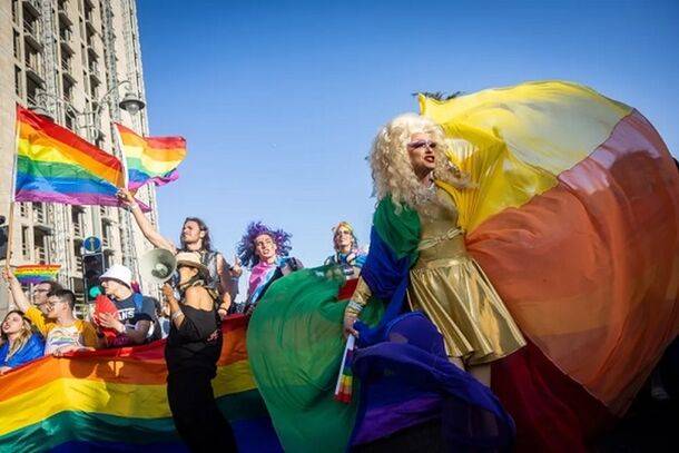 Израильский ЛГБТ-прайд: тысячи людей приняли участие в параде в Иерусалиме