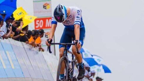 Лидера команды Израиля сняли с Тур де Франс из-за коронавируса