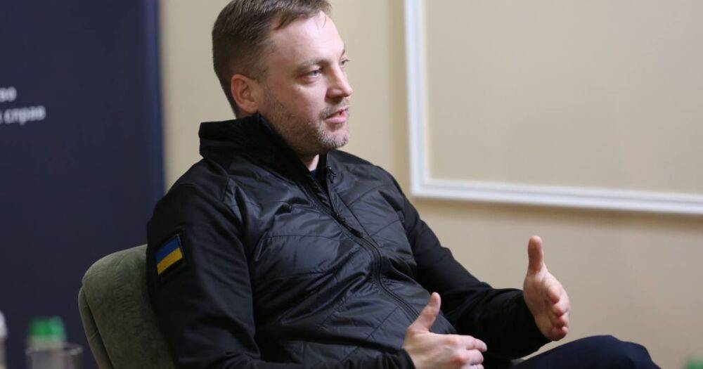 Монастырский рассказал, как удается поддерживать связь с пленными "азовцами"