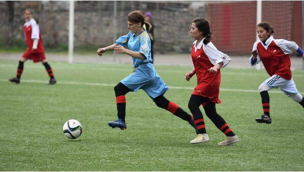 В Таджикистане стартовал сезон женского футбола
