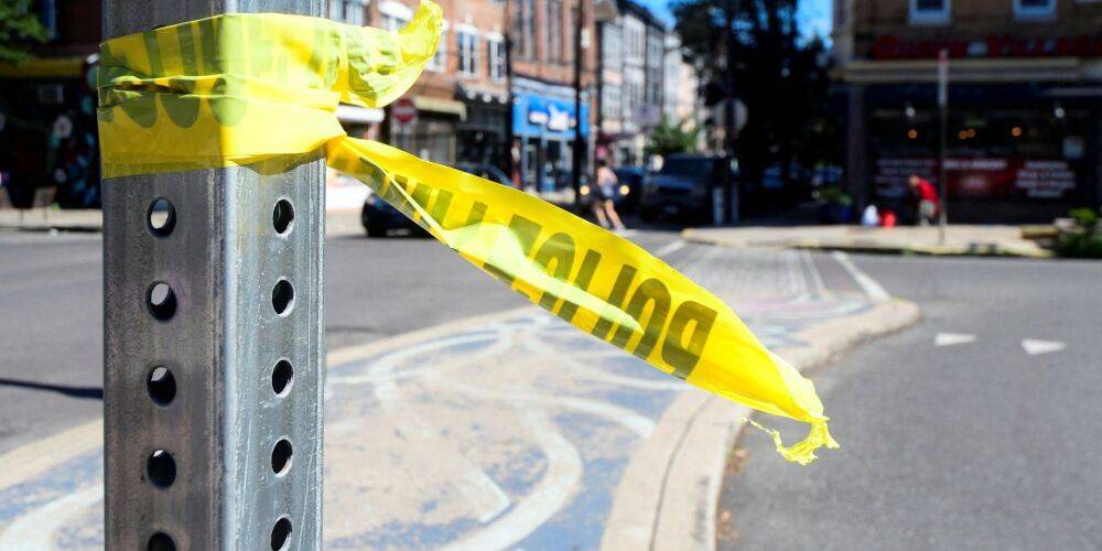 В двух городах США произошла стрельба: пять человек погибли, более 20 получили ранения