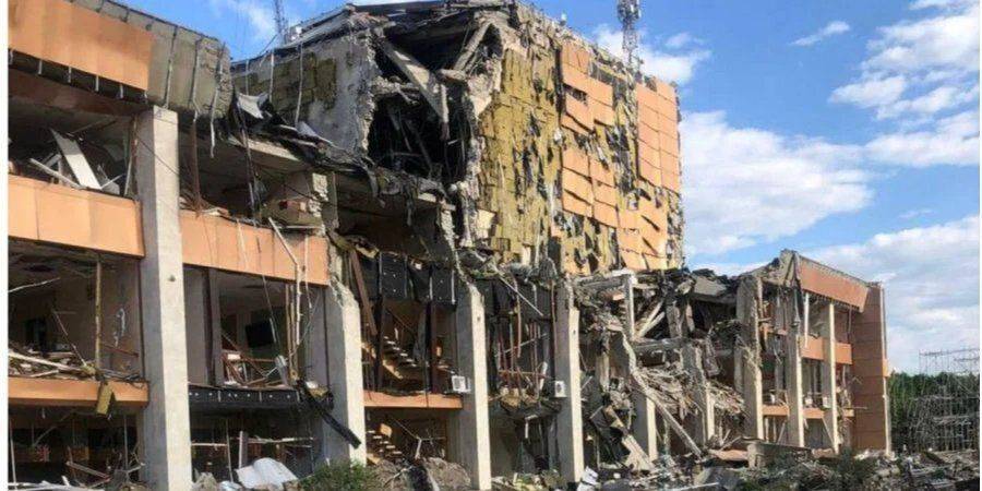 Россия нанесла ракетный удар по Лозовой: повреждены школы, жилые дома и общежитие, где жили переселенцы