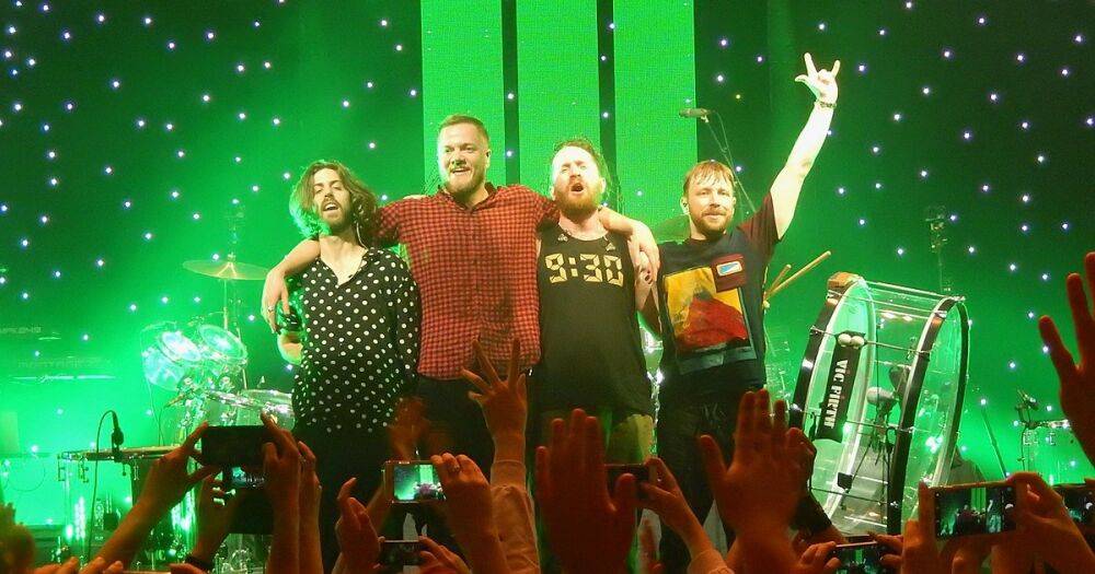 Американские рокеры Imagine Dragons поддержали Украину на концерте в Чехии (ВИДЕО)