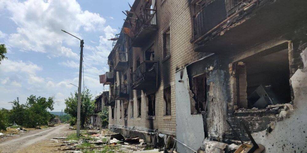 Оккупанты перешли к уничтожению Лисичанска, в результате обстрелов центрального района есть жертвы — глава Луганской ОВА
