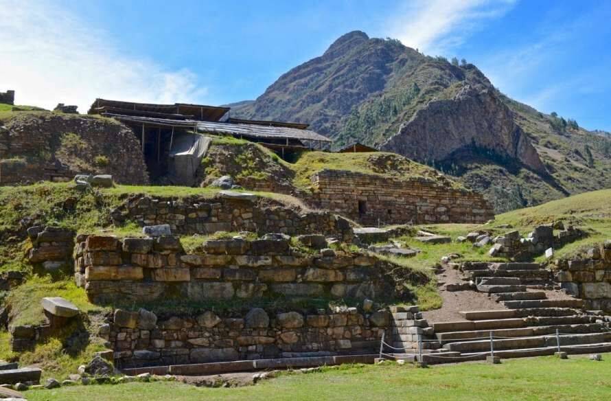 Археологи обнаружили скрытые туннели под 3000-летним храмовым комплексом (Фото)