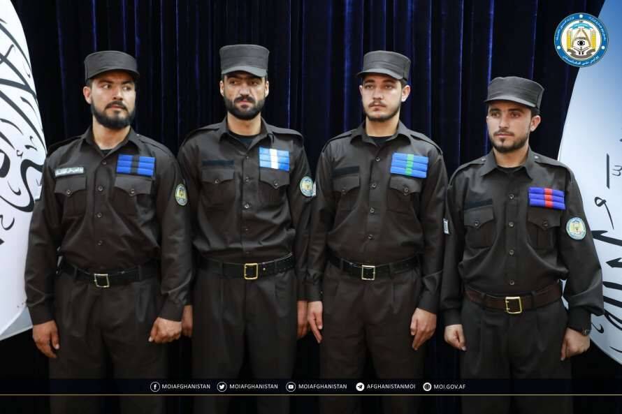 Талибы презентовали новую форму афганской полиции