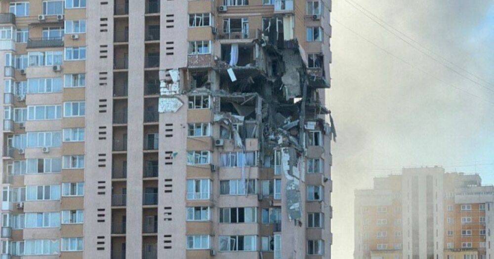 В Киеве планируют восстановить разрушенный ракетой РФ жилой дом к осени (фото)