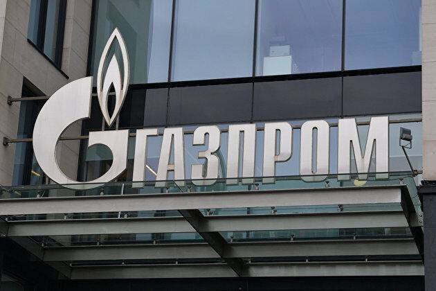 Мосбиржа: акции "Газпрома" падают на 7% на старте торгов пятницы