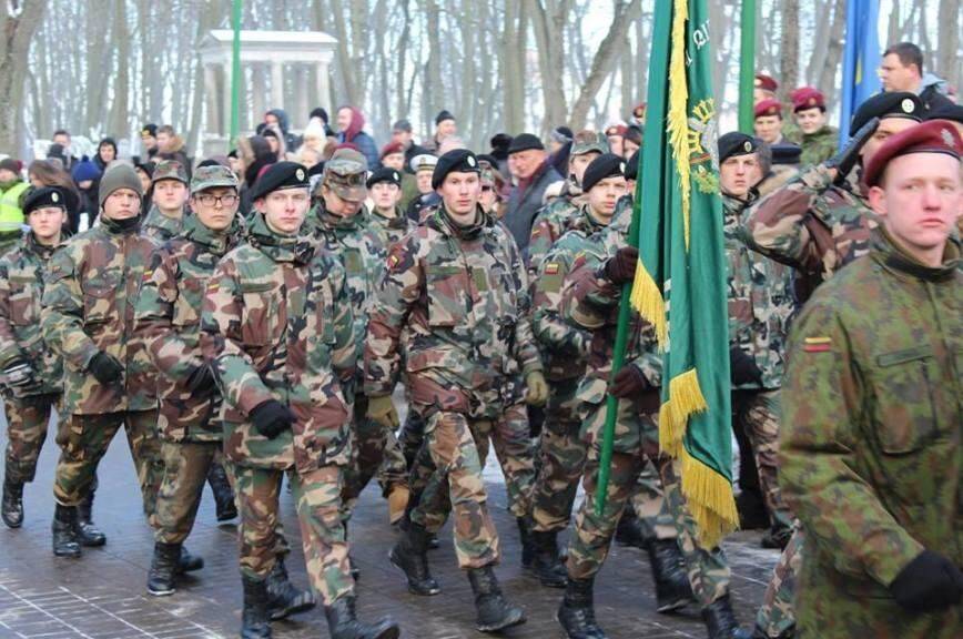 Жители Литвы вступают в ополчение, опасаясь российского вторжения