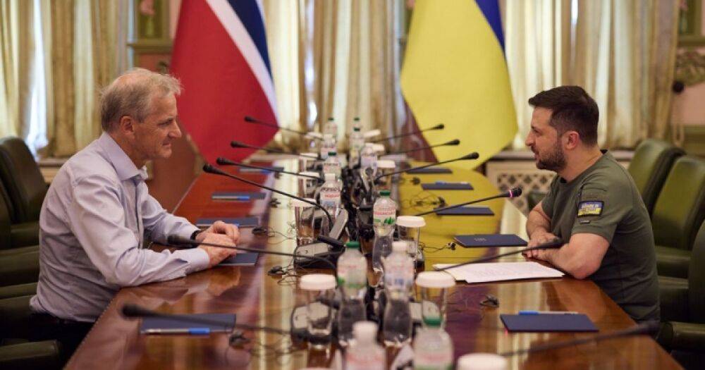 Премьер-министр Норвегии объявил о помощи Украине в размере 1 млрд евро