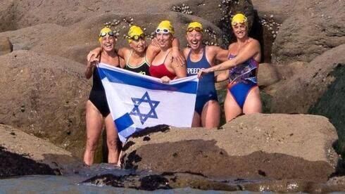 Женская команда Израиля впервые переплыла Ла-Манш - и сразу с рекордом