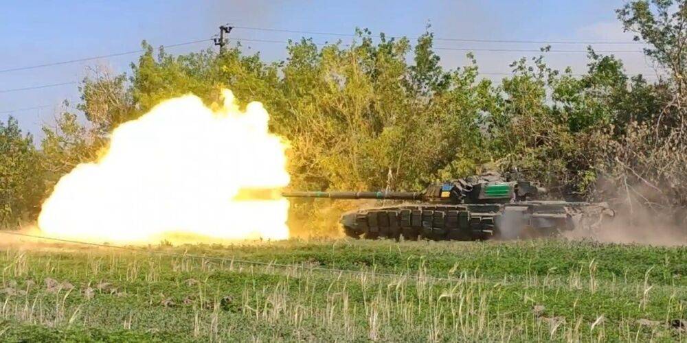 Оккупанты пытаются сдержать наступление ВСУ на юге Украины: ведут огонь из артиллерии и танков — Генштаб