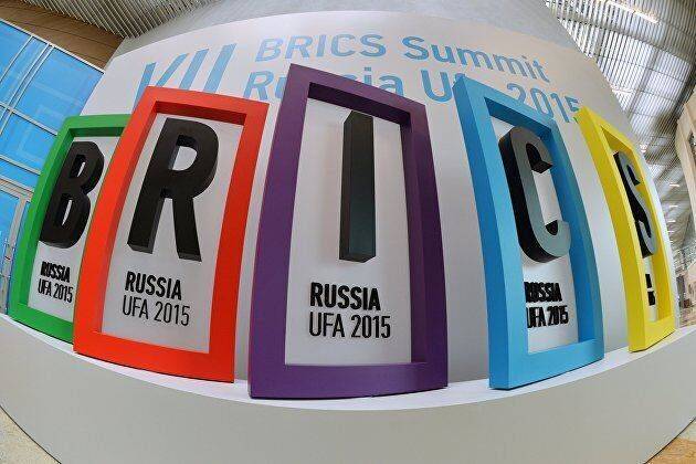 Сенатор Абрамов считает, что страны БРИКС могут создать новую валюту для взаиморасчетов