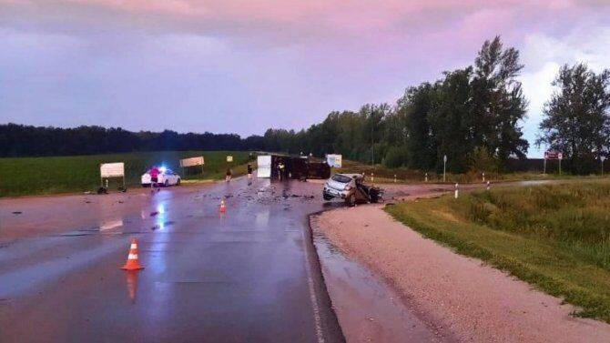 Пассажир иномарки погиб в ДТП в Хлевенском районе Липецкой области