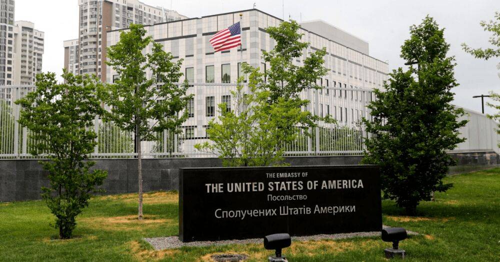 США призывают своих граждан покинуть Украину: что случилось