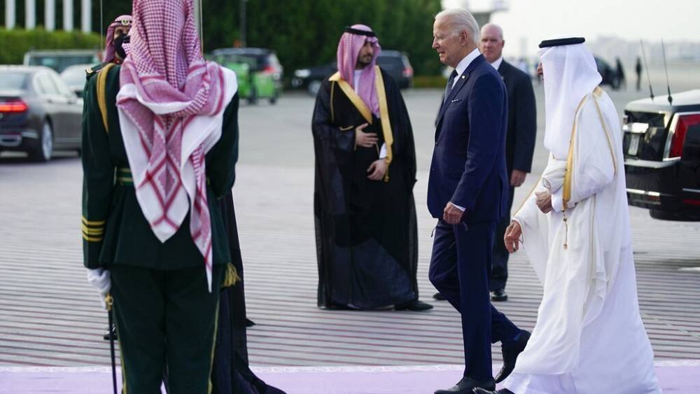 Продуктивный визит: Байден в Саудовской Аравии договорился о нефти и передал остров