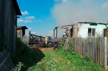 Пожар в деревне Зарека Кунгурского округа