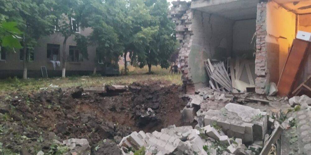 Россияне ранили троих детей и трех взрослых, обстреляв Донецкую область