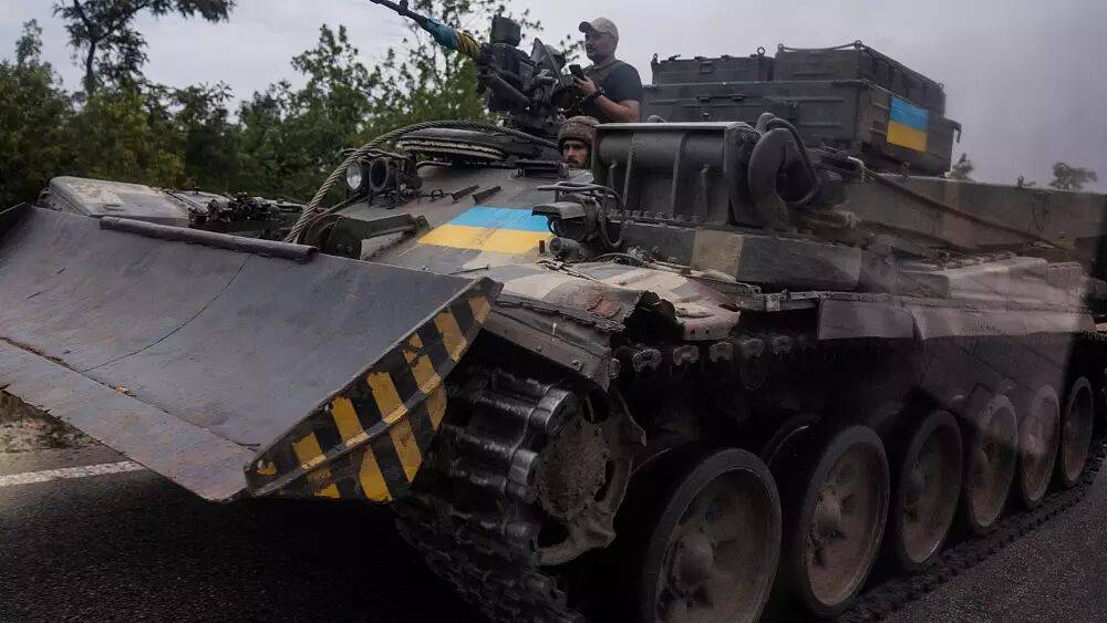 Текстовая трансляция Euronews | Минобороны РФ назвало командующего группировкой "Восток" в Украине