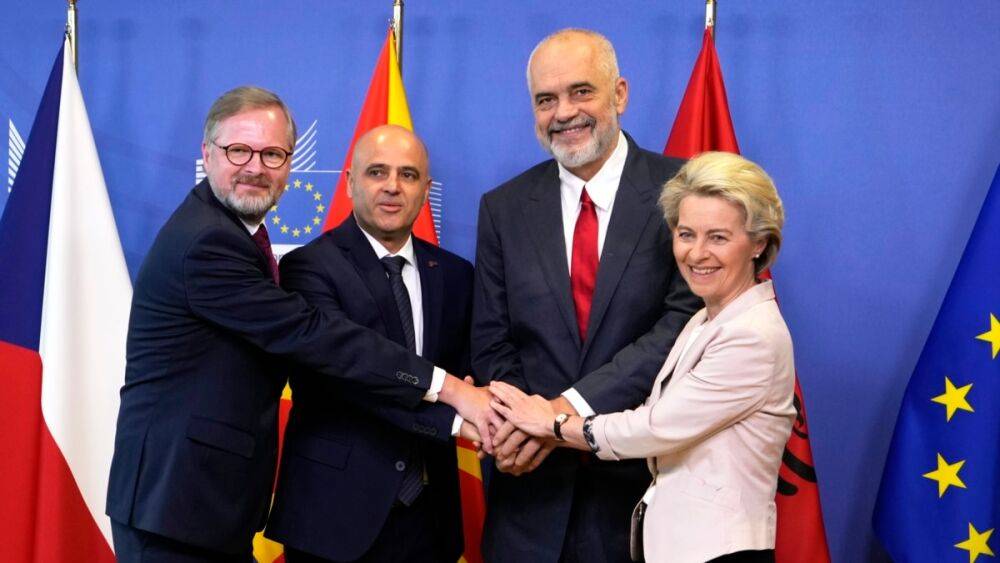 Брюссель начал переговоры о вступлении Албании и Северной Македонии в ЕС