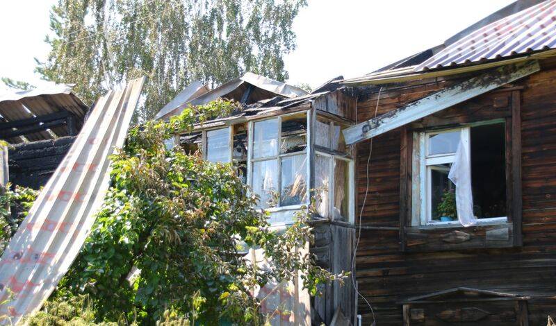 В Тюмени жильцы сгоревшего дома на улице Камчатской получат компенсации