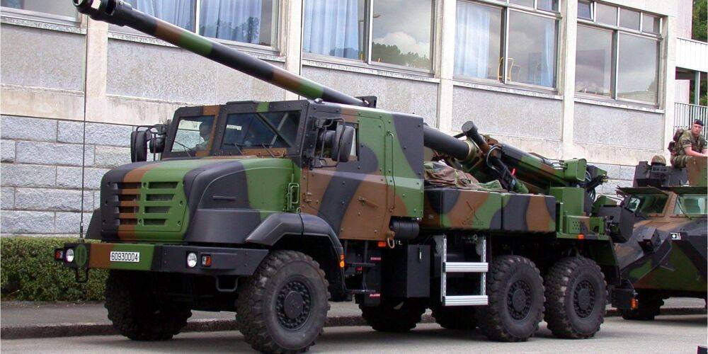 Вместо переданных Украине. Франция закупит пушки Caesar на €85 млн