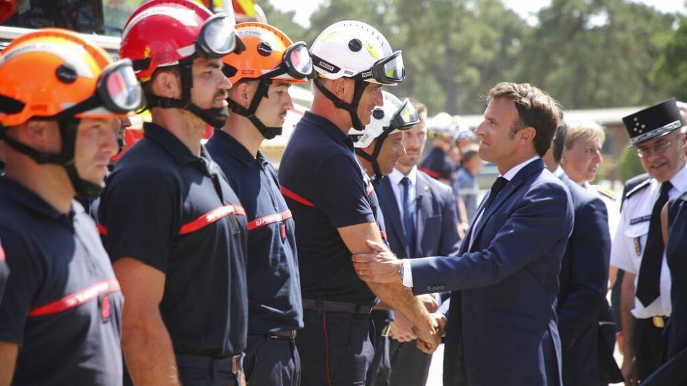 Пожары во Франции: Эммануэль Макрон посетил зону бедствия