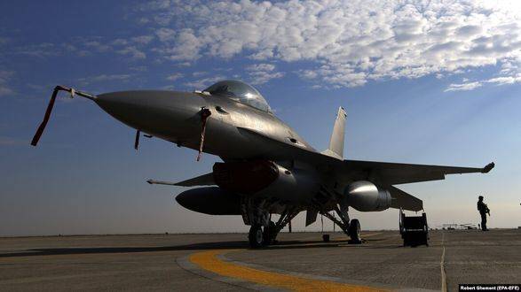 Болгария планирует закупить новые боевые самолеты F-16 в США