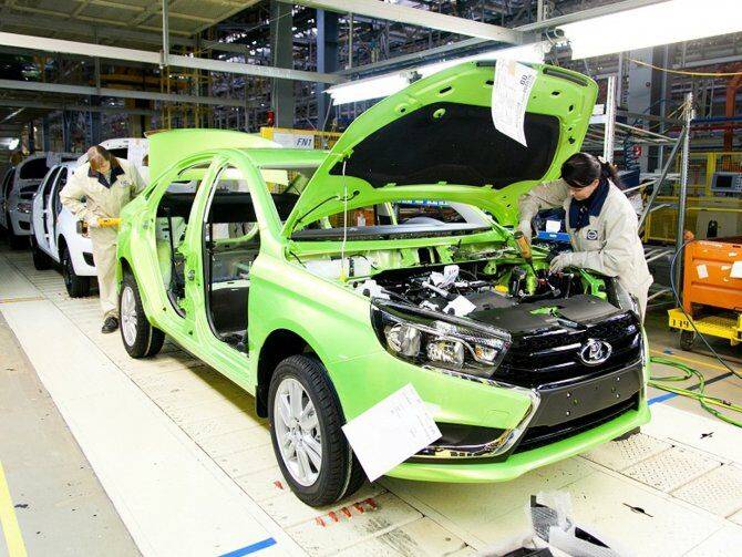 Производство Lada Vesta могут перенести из Ижевска в Тольятти