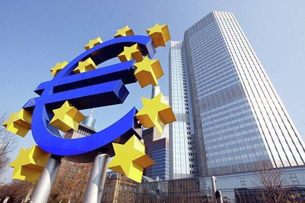 Эксперты ждут роста евро к доллару по итогам недели в связи с решением ЕЦБ по базовой ставке