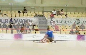 Белорусская гимнастка упала в обморок на турнире в Минске