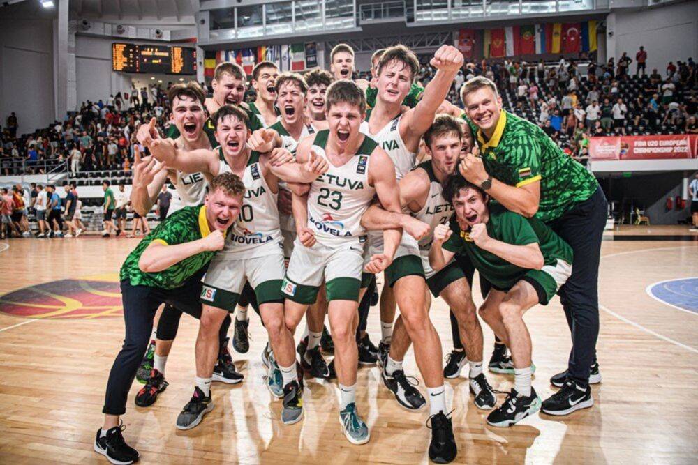Сборная Литвы по баскетболу (U20) - в финале!