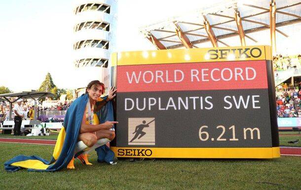 Дюплантис установил абсолютный рекорд в прыжках с шестом
