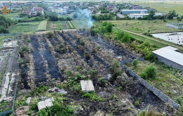 На Прикарпатье три пенсионера погибли из-за поджогов сухостоя