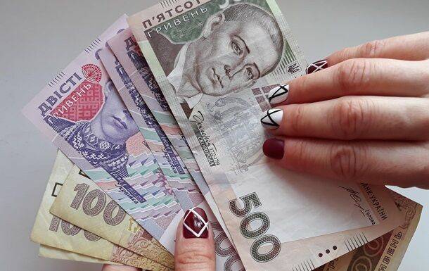 У половины работающих украинцев снизилась зарплата - опрос