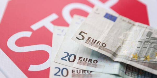 Счетная палата предложила исключить евро, фунты и иены из портфеля ФНБ