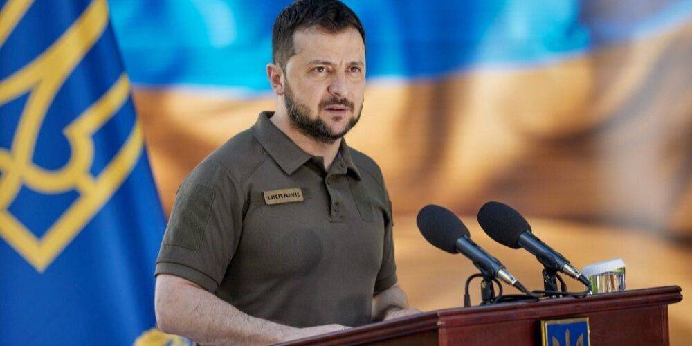 «Нас не запугать, мы не сдадимся». Зеленский отреагировал на ракетные удары РФ в День украинской государственности