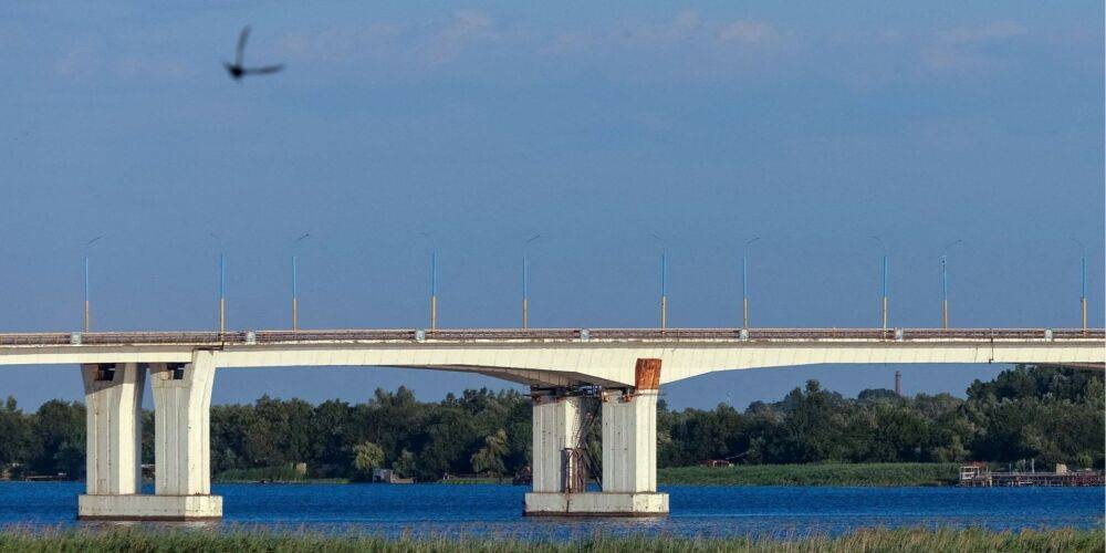 После ударов по Антоновскому мосту из Херсона сбежала Единая Россия