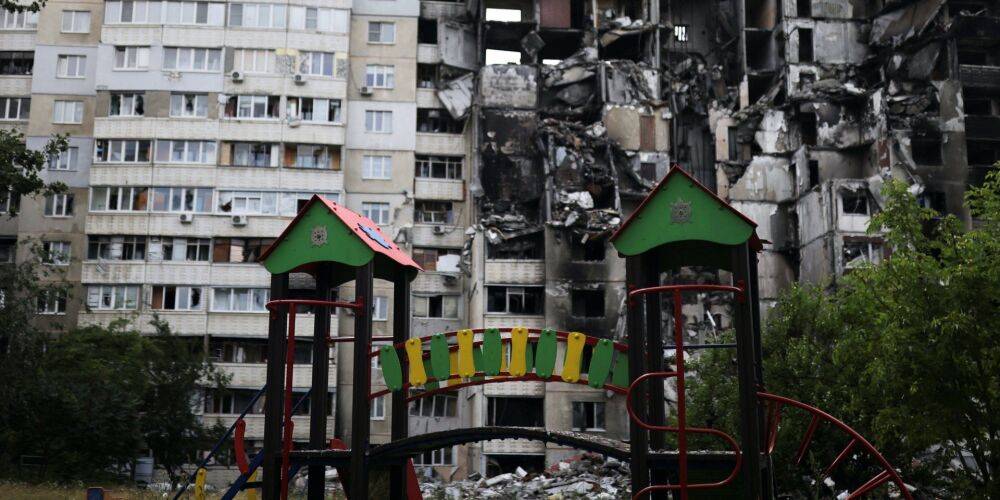 Оккупанты обстреляли Харьков: попали в двухэтажный дом и ВУЗ