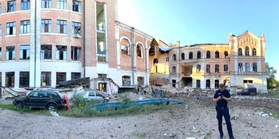 Удар по центру Харькова: российские С-300 повредили памятник архитектуры — Синегубов